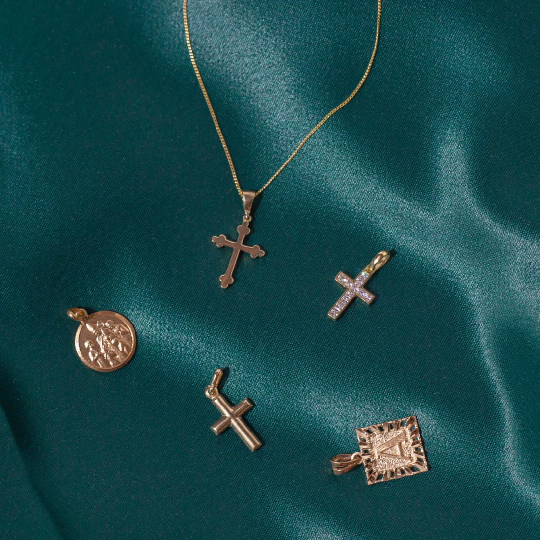 Dainty Cross | 10k Gold | 16-24"